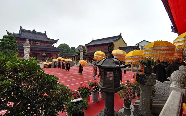 胥浦淨寺住持法能大法師,嘉興平湖市佛教協會副會長,法華寺住持常林大